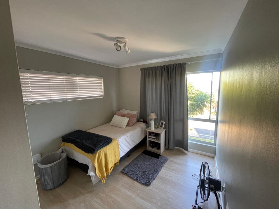 To Let 2 Bedroom Property for Rent in Kenridge Western Cape